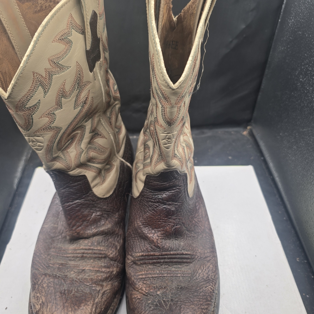 Ariat Tan and Cream Leather‎ Boots